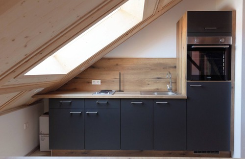 Dettingen an der Erms Apartamento | New vacation apartment in the heart of Dettingen with balcony