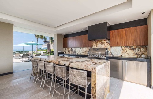 Puerto Vallarta Apartamento | New! VGolf 1bd, Sleeps 4 Marina Vallarta!