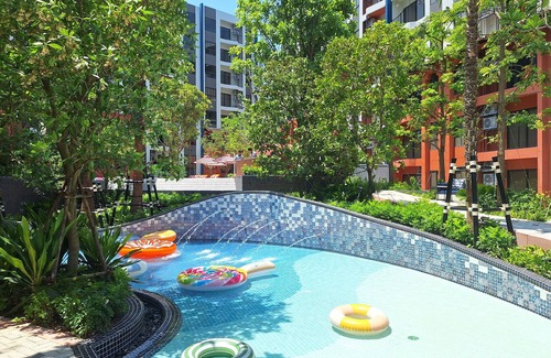 Khao Takiab Condominio | NEW vibrant and festive 1-bedroom condo in the heart of Hua-Hin