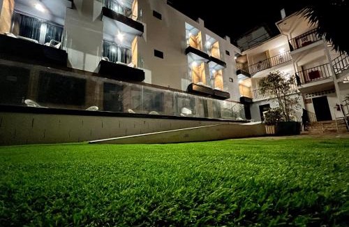 Carihuela Casa | New "Villa Albero" Boutique