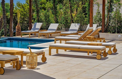 Hvar Villa | New Villa/Amazing sea views/close to City and Beach/Heated pool/Sauna/Gym