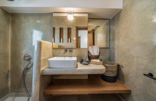 Emporio Apartamento | New Villa Katerina - 6 Villas & 6 Private Jacuzzi