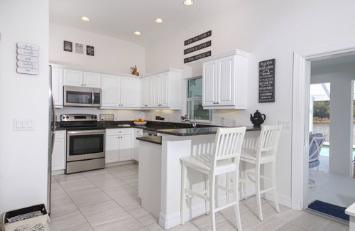 Rotonda Lakes Villa | Nueva villa en el lago en la hermosa naturaleza.