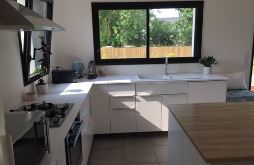 Baden Casa | Villa nueva con piscina privada climatizada.