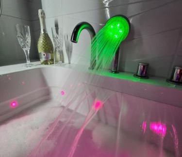 Bemowo Apartamento | New! Warsaw Luxury Apartment with Jacuzzi and total relax - Warszawski Luksus Jacuzzi i totalny relaks!