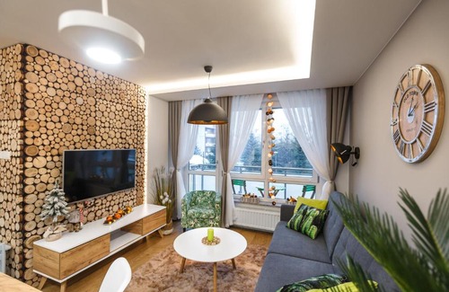Rzeszow Apartamento | New Wave Apartment Tropical - parking