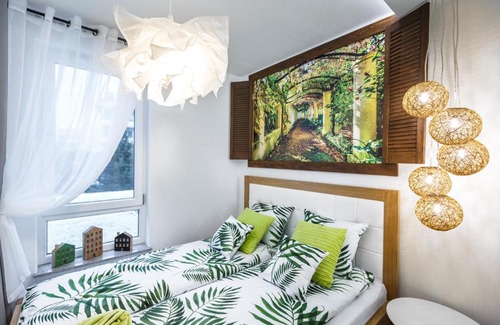 Rzeszow Apartamento | New Wave Apartment Tropical - parking