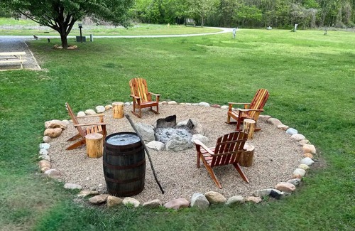 Del Rio Cabina | New! Whispering Waters Cabin on the French Broad River