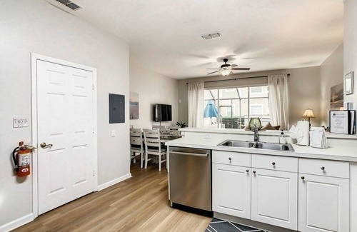 Windsor Palms Casa | NEW! Windsor Palms Townhome w/Private Pool Near Disney