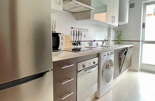 Distrito Sur Apartamento | Nuevo, con parking gratuito y cerca de la Mezquita