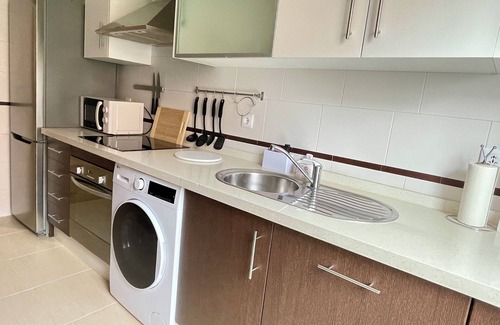 Distrito Sur Apartamento | Nuevo, con parking gratuito y cerca de la Mezquita
