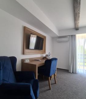 Bran Hotel | New Wolf