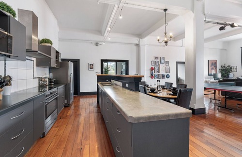 Nelson Apartamento | New York inspired apartment in the heart of Nelson city, live like a local.