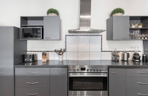 Nelson Apartamento | New York inspired apartment in the heart of Nelson city, live like a local.