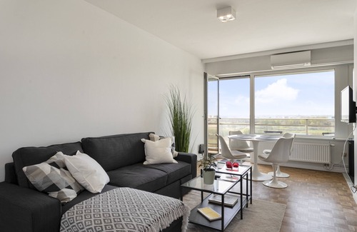 Antwerp Apartamento | New-York style studio (free parking/NETFLIX & sunny terrace)