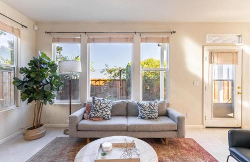 Newark Apartamento | Newark 4br w backyard patio ac garage SFO-1586
