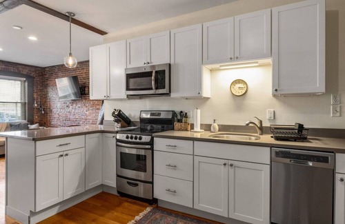Newburyport Apartamento | Newburyport Flat Downtown Living King Bed