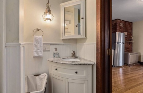 Newburyport Apartamento | Newburyport Flat Downtown Living King Bed