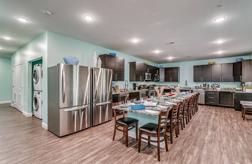 North Myrtle Beach Casa | Together Resorts Nueva propiedad más grande tiene capacidad para 100 huéspedes Cherry Grove Beach