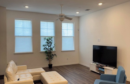 North Richland Hills Casa | Newer 3-bedroom house in lovely North Richland Hills with AC