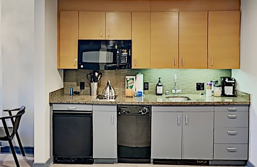 Mammoth Lakes Condominio | Mosaico gigantesco @ Village Westin - Impresionantes vistas de Sherwin - 6to piso