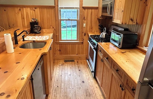 Bristol Cabaña | Newfound Lake Bristol, NH Lakefront Cottage
