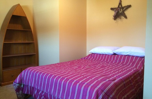 Bristol Cabina | Newfound Lake Upstairs 2 Br W / Private Roof Deck frente a la playa de Cummings