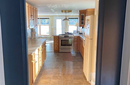 Bristol Casa | Newfound Lakefront Home!