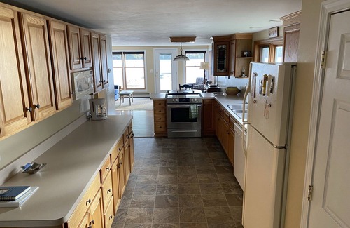 Bristol Casa | Newfound Lakefront Home!