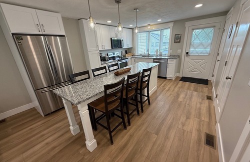 Bristol Casa | Newfound Lakeside Retreat. Newly remodeled & only steps to Wellington State Park