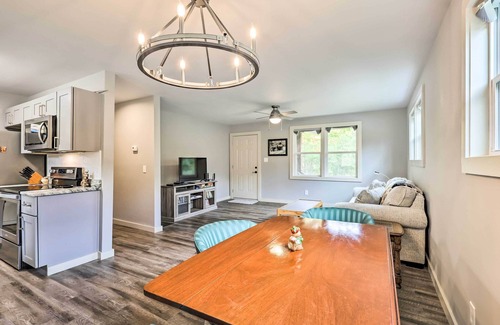Frank Casa | Newland Retreat w/ Creek, Near Hiking + Wineries!
