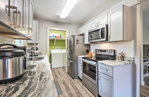 Frank Casa | Newland Retreat w/ Creek, Near Hiking + Wineries!