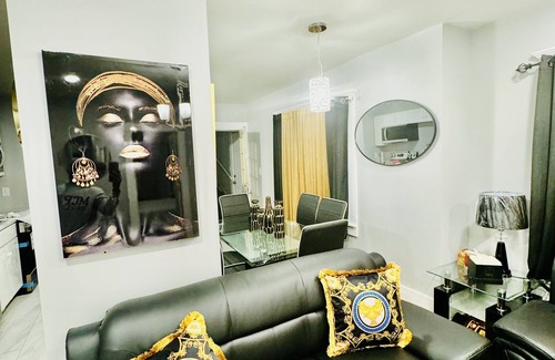 Springfield Casa | Newly Beautiful renovated first floor apartment getaway