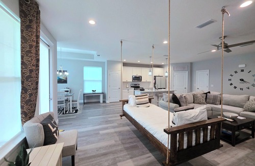 The Pines Casa | Newly Built 3/2 Home with Hanging Daybed- 1.5 miles to White Sand Beaches