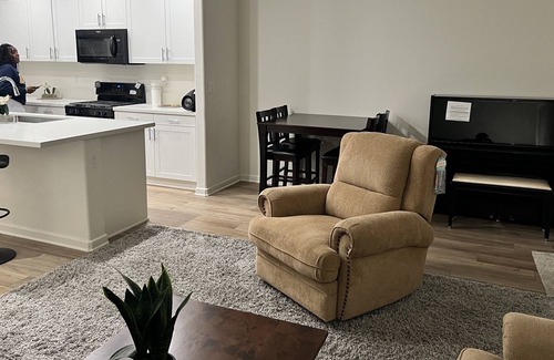 Rialto Condominio | Newly Built 3Bd /2-1/2 Bath Condo 15 mins from NAS Center