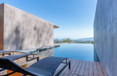 Chalong Villa | Newly-Built 5BR Hilltop Pool Villa w/ Panoramic Chalong Bay Views - Maan Ingfah