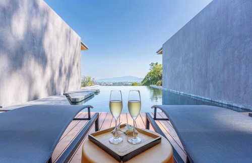 Chalong Villa | Newly-Built 5BR Hilltop Pool Villa w/ Panoramic Chalong Bay Views - Maan Ingfah