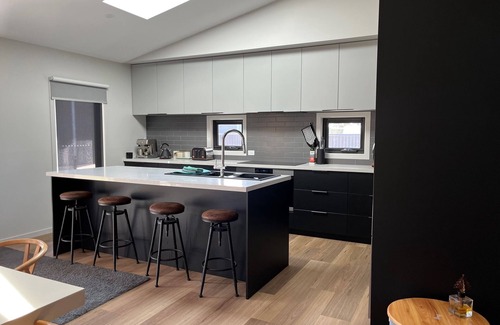 Coongulla Casa | Newly built beautiful contemporary Coongulla home
