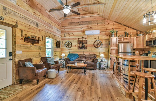 Hendersonville Cabina | Newly built cabin on horse farm.