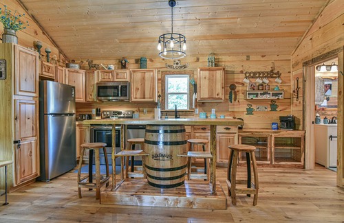 Hendersonville Cabina | Newly built cabin on horse farm.