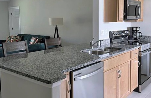 Palm Coast Casa | Newly Built, Clean and quiet neighbourhood, 8 min drive to the beach