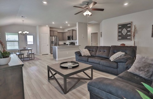 Wellborn Casa | Newly built home in south College Station with comfortable beds and free WiFi!