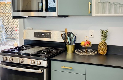 Richmond Casa | Newly built home, steps to Hawthorne Blvd shops and restaurants!