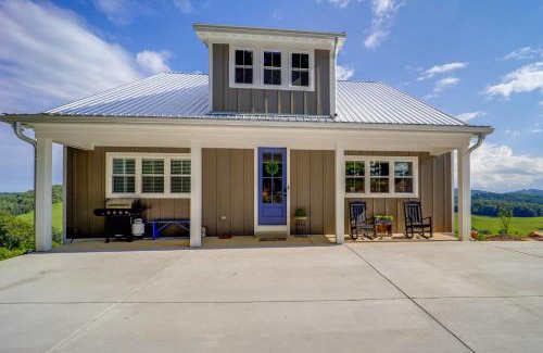 Village on the New Casa | Newly Built Home with Panoramic Views in Jefferson!