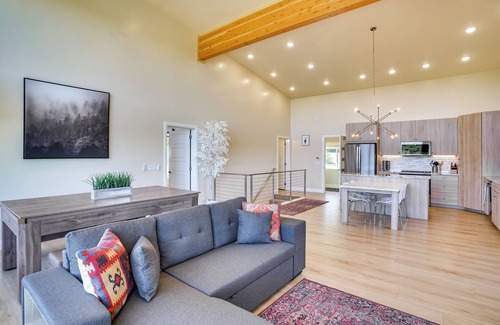 Mammoth Creek Cabina | Newly Built, Modern Alton Cabin on 4 Acres!