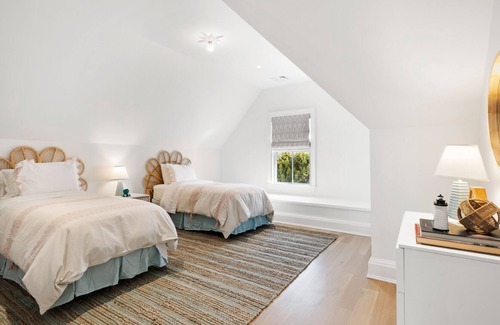Greenwich Casa | Newly built modern colonial! steps from downtown Greenwich.