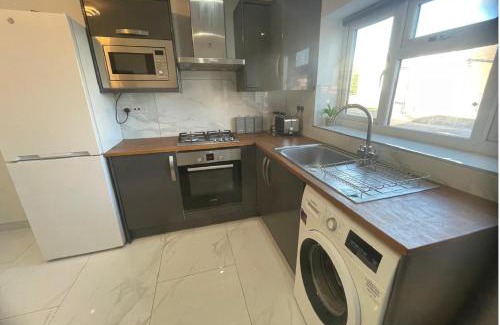 East Dunstable Apartamento | Newly built modern flat with free parking close to London Luton airport and L&D hospital