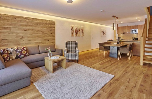 Laengenfeld Apartamento | Ático de nueva construcción en el centro de Längenfeld