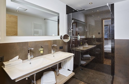 Laengenfeld Apartamento | Ático de nueva construcción en el centro de Längenfeld
