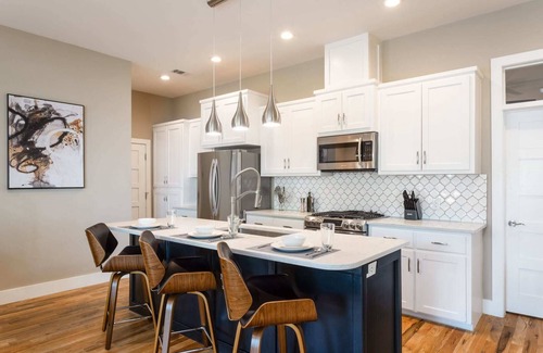 Chestnut Casa | Newly Built Poolside Home w Balcony BBQ